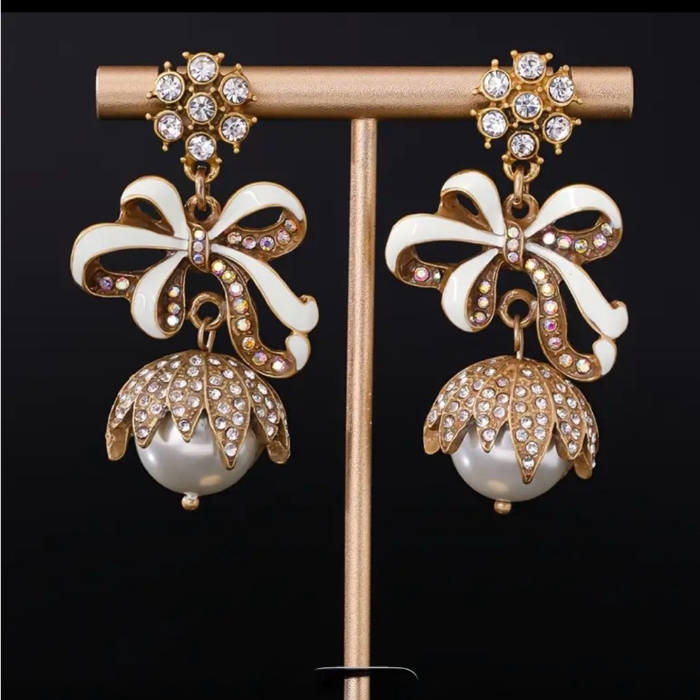 Elegant Gold and White Bow Drop Earrings